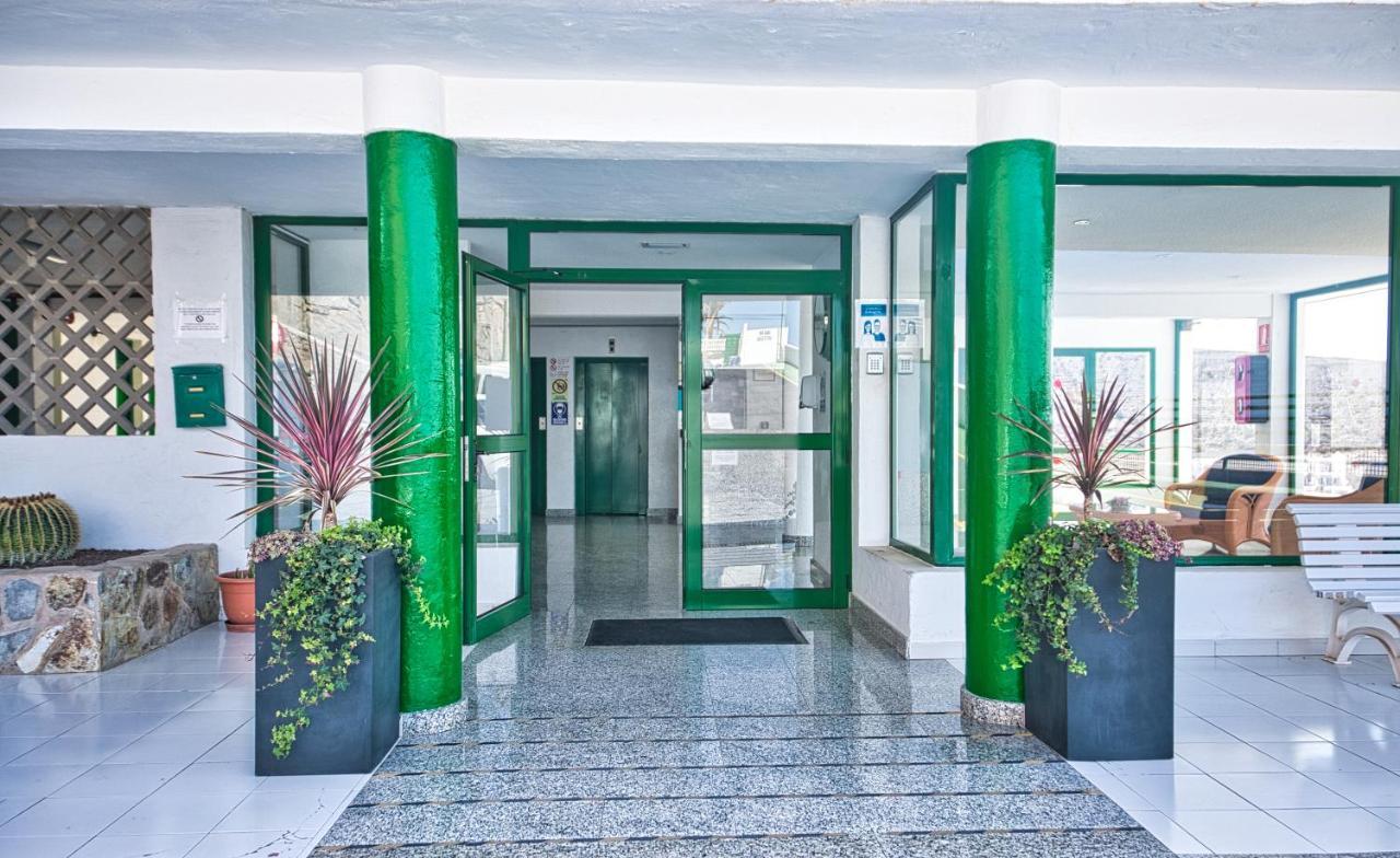 Malibu 2 Apartamento Con Aire Acondicionado, Campo De Tennis Y Piscina Con Solarium Puerto Rico  Exterior foto